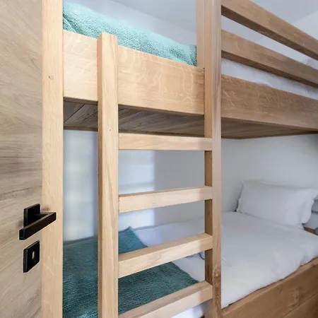 Familial Neuf Avec Balcon Et Acces Ski-in/ski-out - Fr-1-664-19 * Courchevel